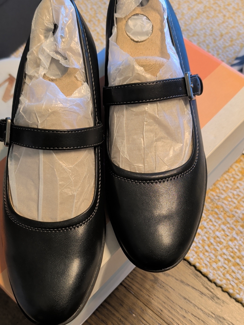 SOUL Naturalizer Black Mary Jane Flats with Buckle Strap